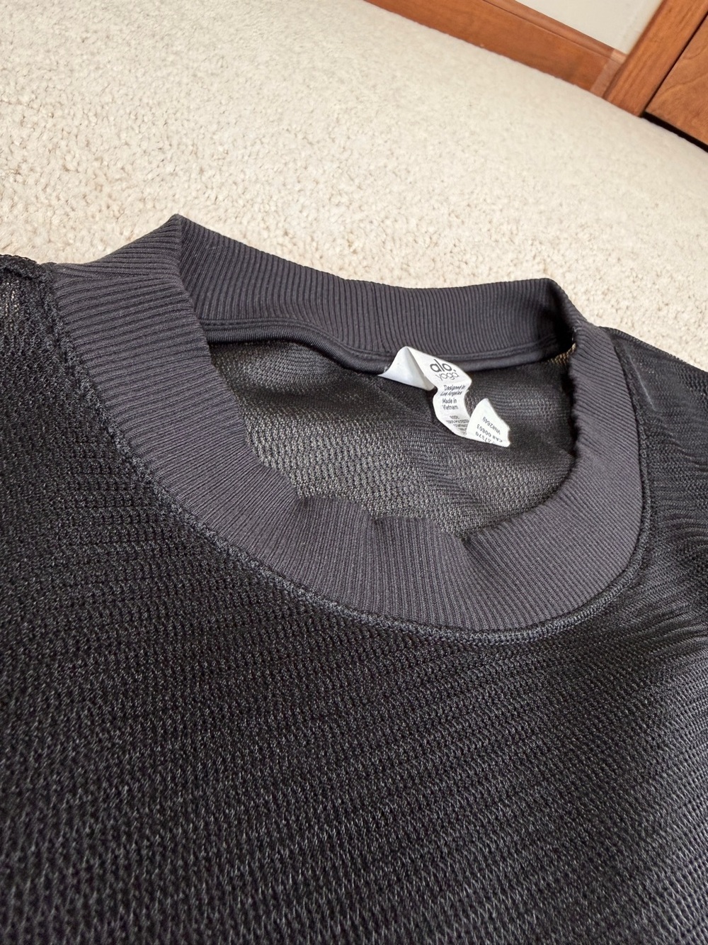 ALO Yoga Row Long Sleeve Black Mesh Athletic Crop Pullover Sheer Top - Picture 8 of 17